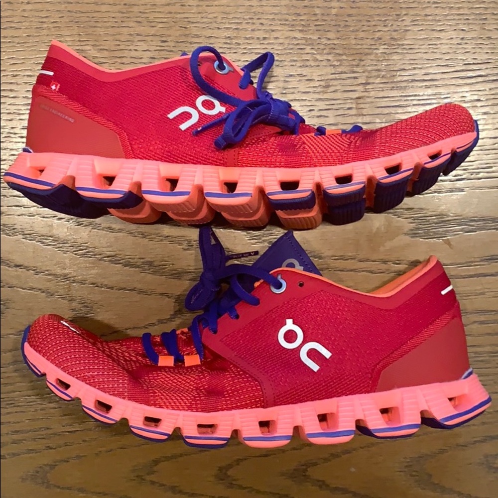 ON Running Cloud X Model Size US 8 EURO 39